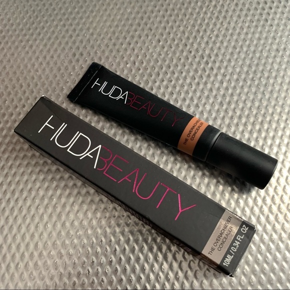 HUDA BEAUTY Other - HUDA BEAUTY Overachiever High Coverage Concealer